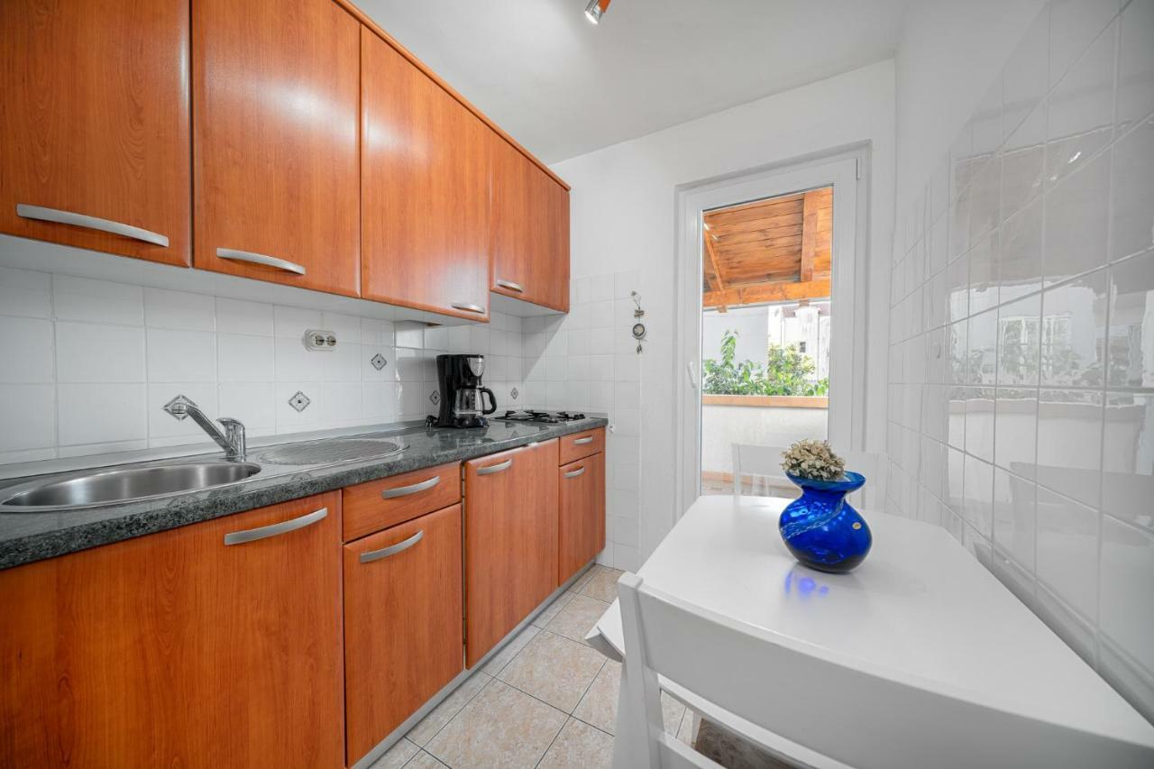 Apartmani Pataca Водице Екстериор снимка