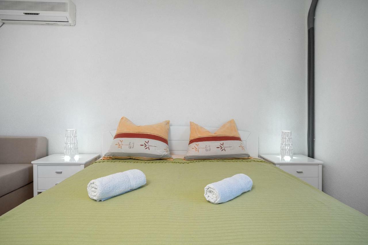 Apartmani Pataca Водице Екстериор снимка