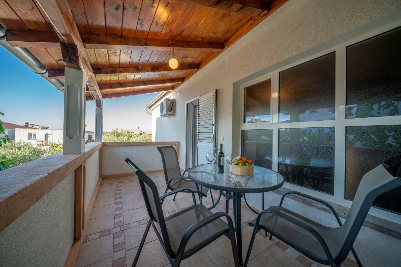Apartmani Pataca Водице Екстериор снимка
