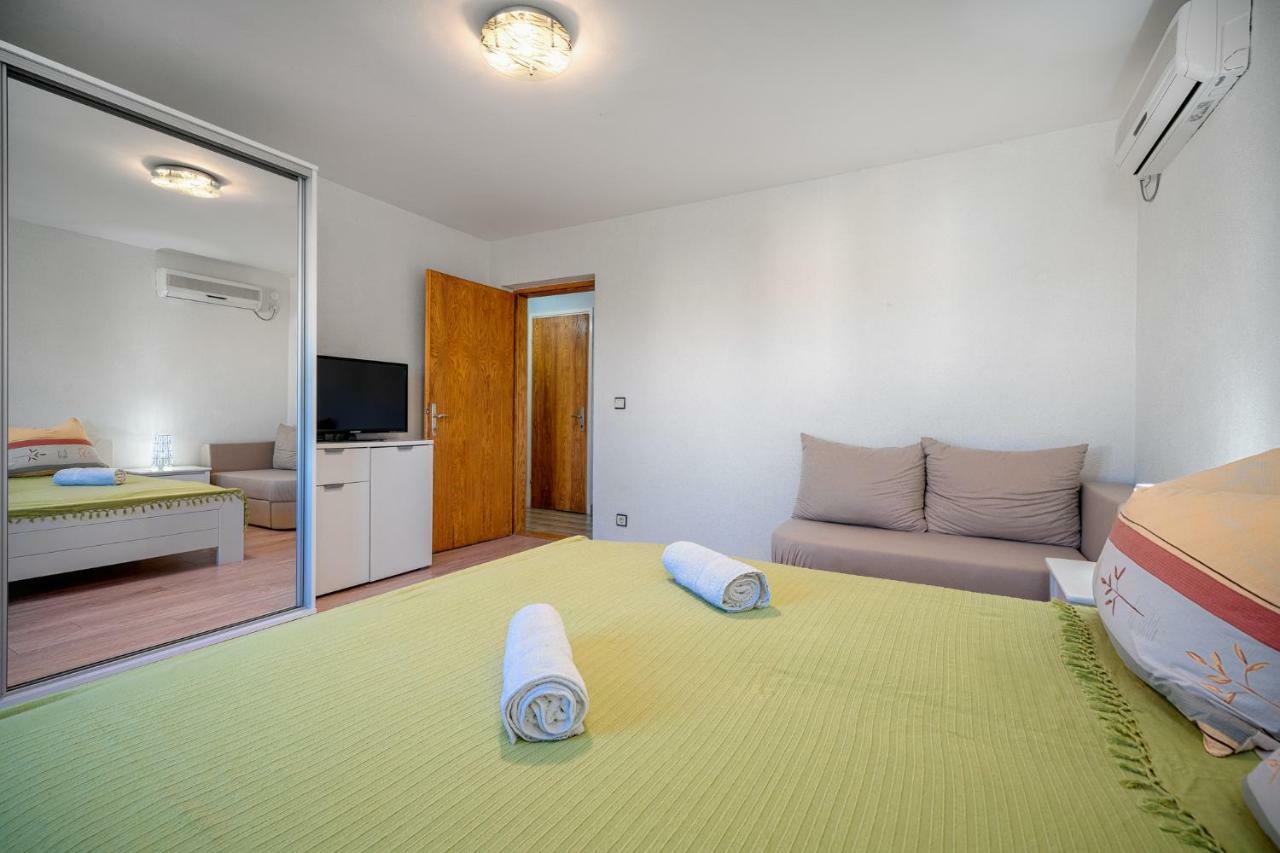 Apartmani Pataca Водице Екстериор снимка