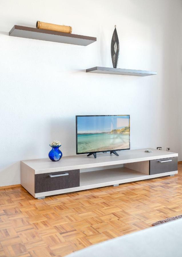 Apartmani Pataca Водице Екстериор снимка